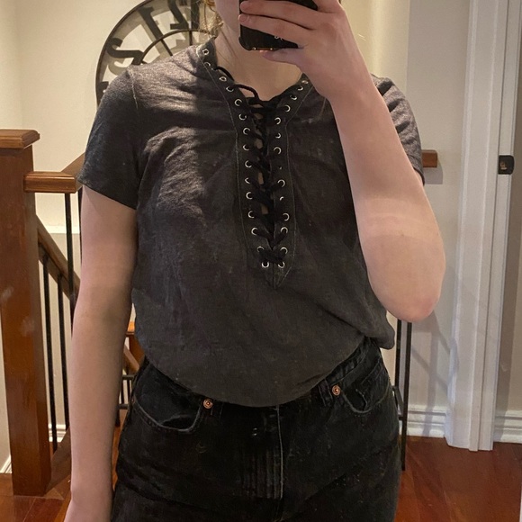 Grunge y2k style tie up t-shirt - Picture 1 of 2